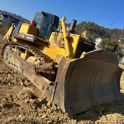 Гусеничный бульдозер Komatsu D375A-6, Африка, 2008 год выпуска.