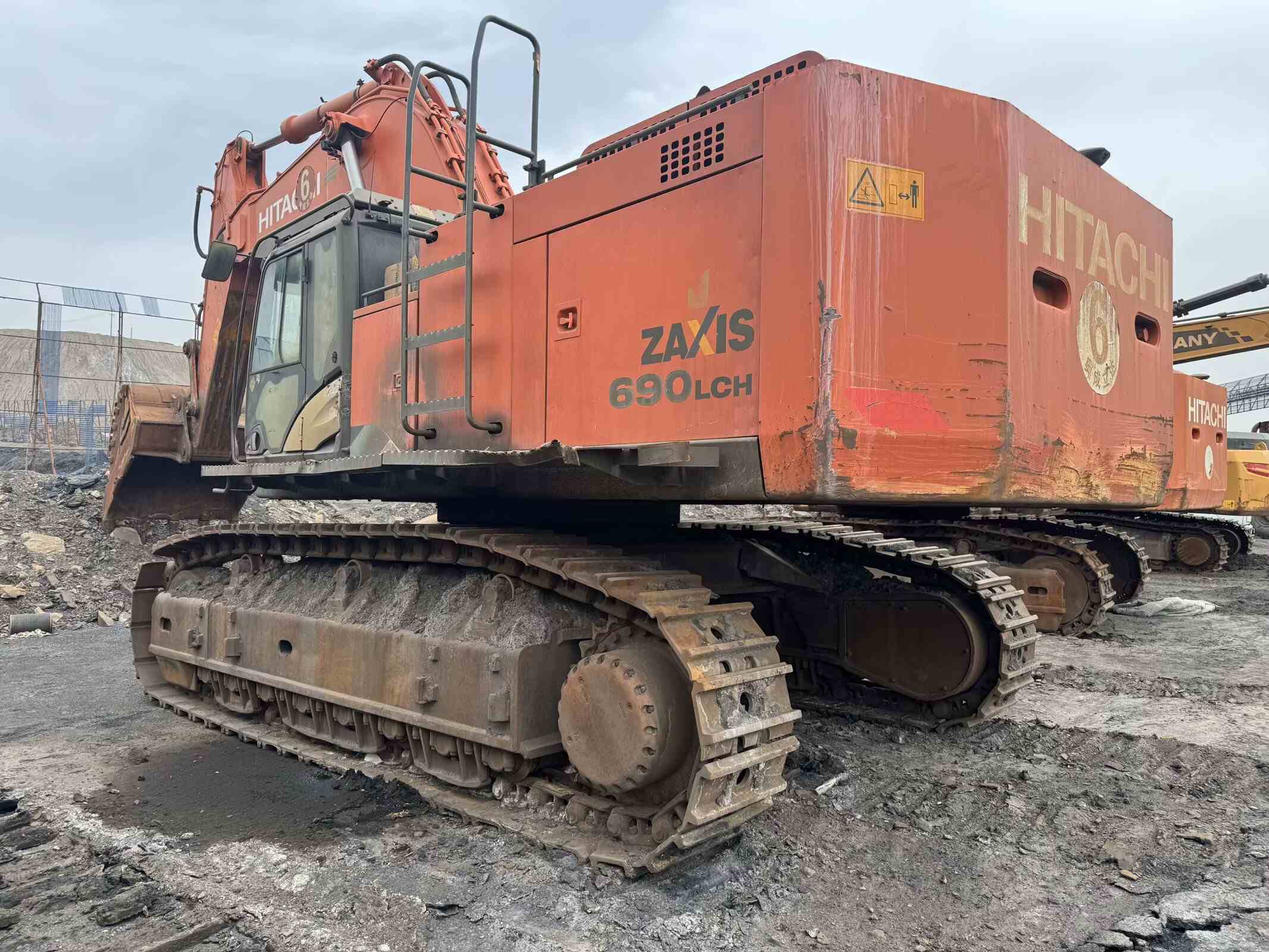 Escavadora Hitachi 690 Escavadora Hitachi 690