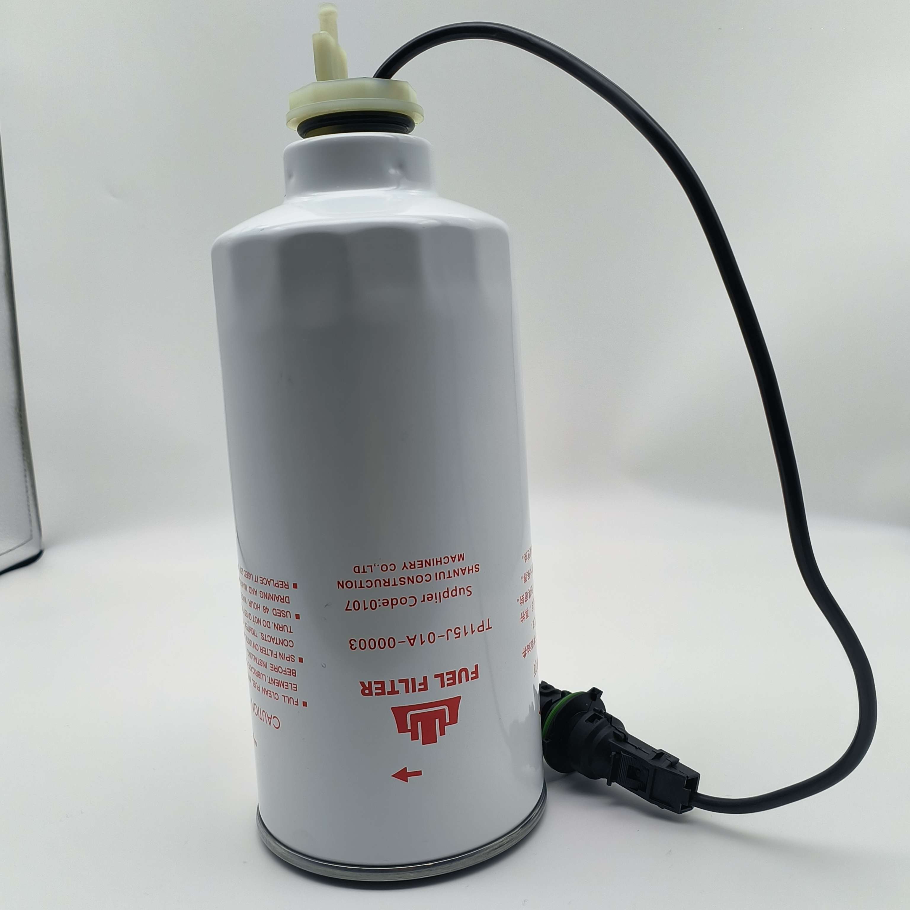 De 115J-01A-00003 industriële filterpatroon is een hoogwaardige filtratieoplossing die speciaal is ontworpen voor zware industriële omgevingen. Dit product maakt gebruik van een innovatieve, meerlaagse composietfilterstructuur, die een hoge filtratie-efficiëntie van 98,5% handhaaft en tegelijkertijd uitstekende temperatuurbestendigheid en snelle demontage-eigenschappen bezit. Belangrijke voordelen zijn onder andere: 40% lagere onderhoudskosten, 62% minder apparatuurgerelateerde storingen en ondersteuning van vervangingsoperaties binnen 5 minuten. Het wordt voornamelijk gebruikt in belangrijke sectoren zoals hydraulische systemen van bouwmachines, smeersystemen van industriële productielijnen en oliecirculatiesystemen van windenergie-installaties. Het voldoet aan internationale normen en wordt aanbevolen om het gedurende 2000 uur te onderhouden of te vervangen op basis van drukverschilindicaties.