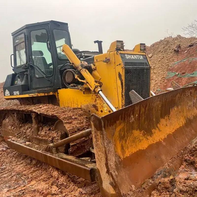 Se vende excavadora estándar Shantui SD16