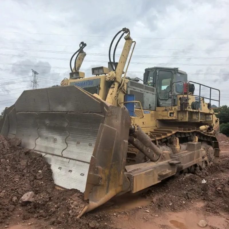 جرافة كوماتسو D475A-5 مُجددة موديل 2010