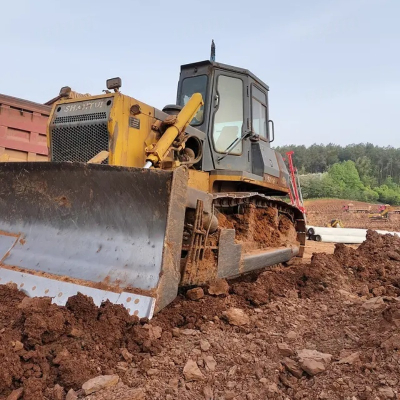 Modelo 2010 da escavadora Shantui SD16