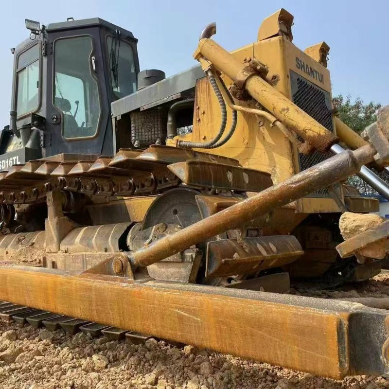 Бульдозер Shantui SD16TL — рабочая лошадка с малым ресурсом работы