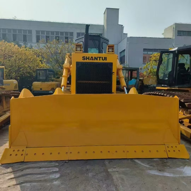 Trator de rastos usado Shantui com poucas horas de uso