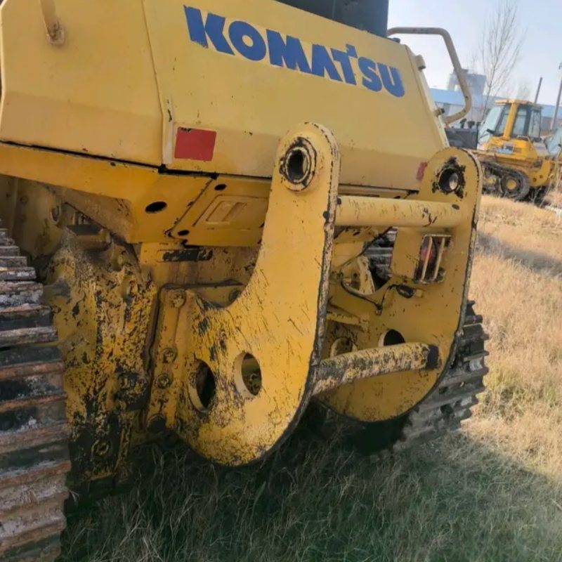 Продается бульдозер Komatsu D65E-12.