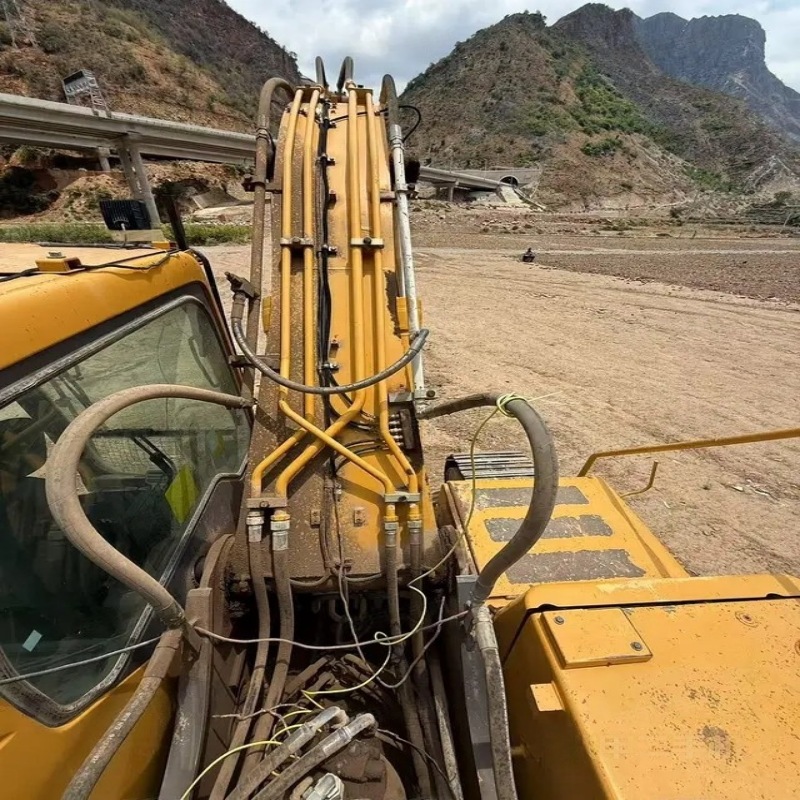 8.500 horas 2017 Shandong Lingong E6225F