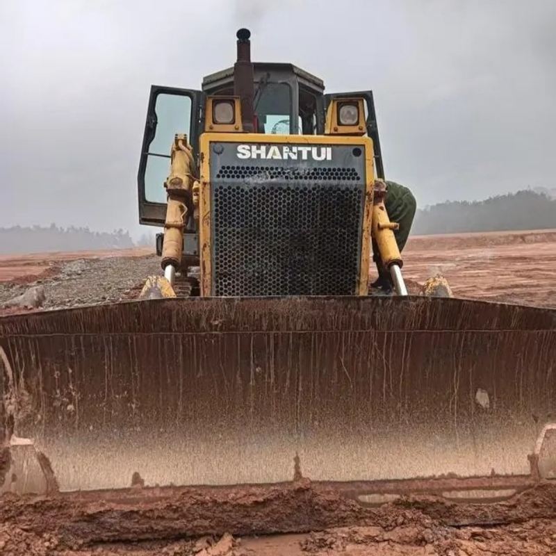 جرافة شانتوي SD22 موديل 2009 - حصان عمل مُجرب في أفريقيا