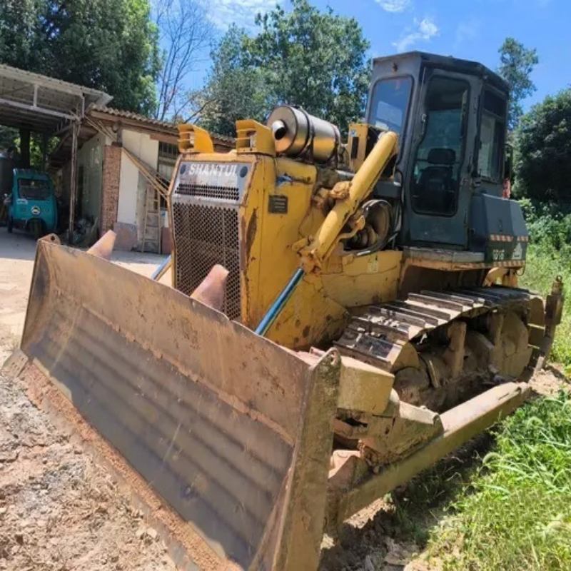 جرافة شانتوي SD16 - متخصصة في نقل التربة مزودة بخطاف