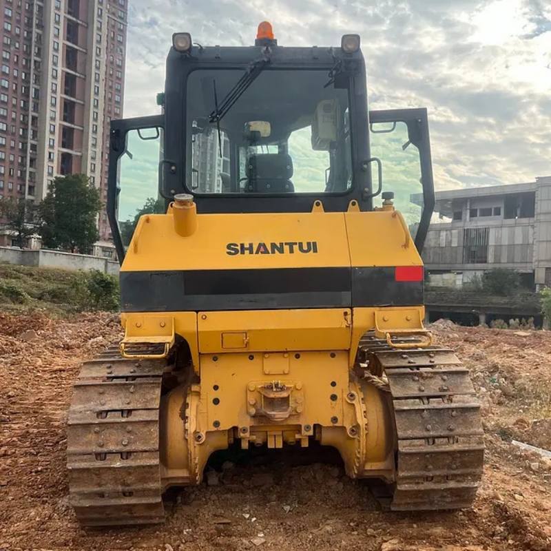 Trator de rastos Shantui SD16 standard de 2019 em África