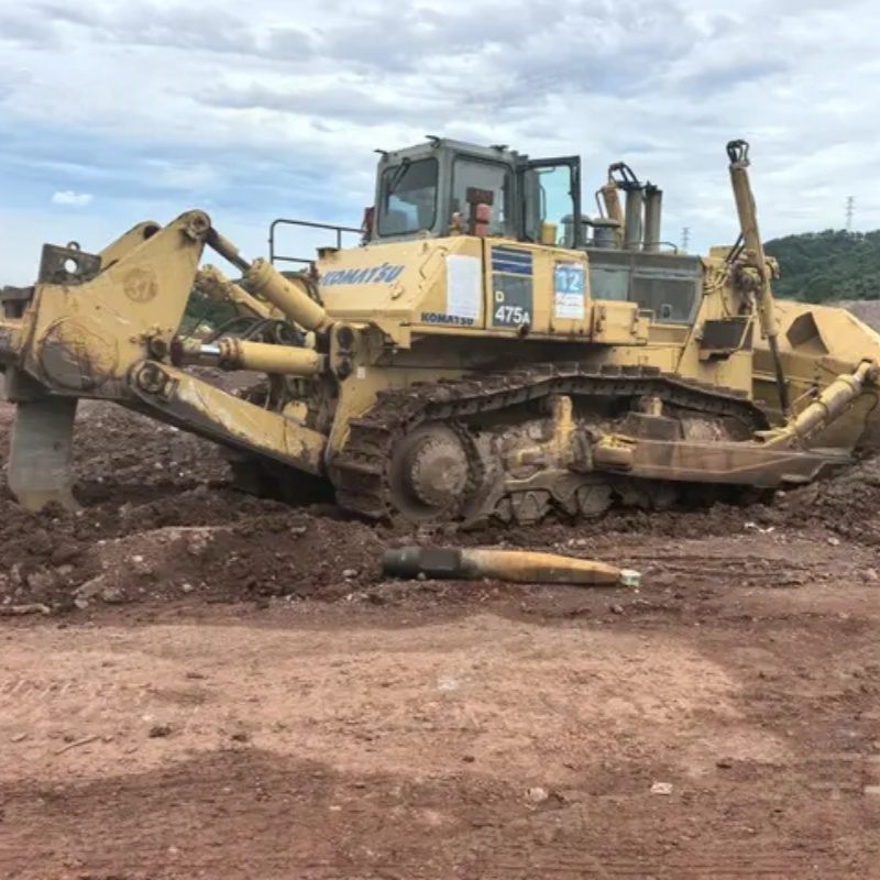 جرافة كوماتسو D475A-5 مُجددة موديل 2010
