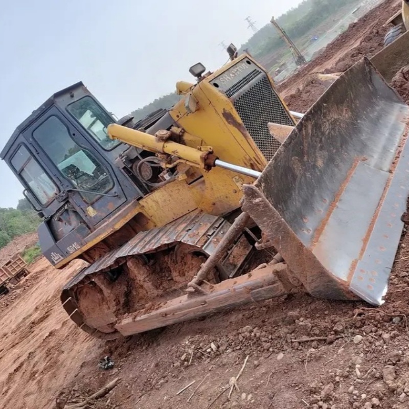 Pembubaran Alat Berat Dozer Terpakai
