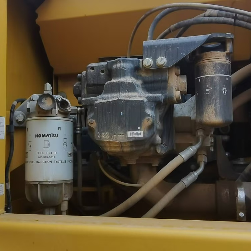 Jengkaut Terpakai Komatsu