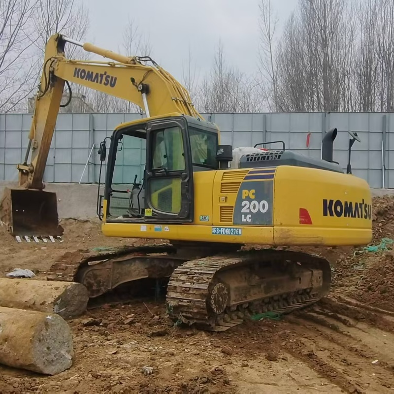 Jengkaut Terpakai Komatsu