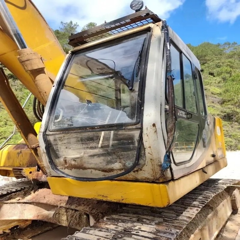 2010 Kato HD823MRIII Excavator 10000 Jam