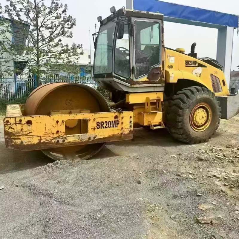 Rodillo compactador usado Shantui